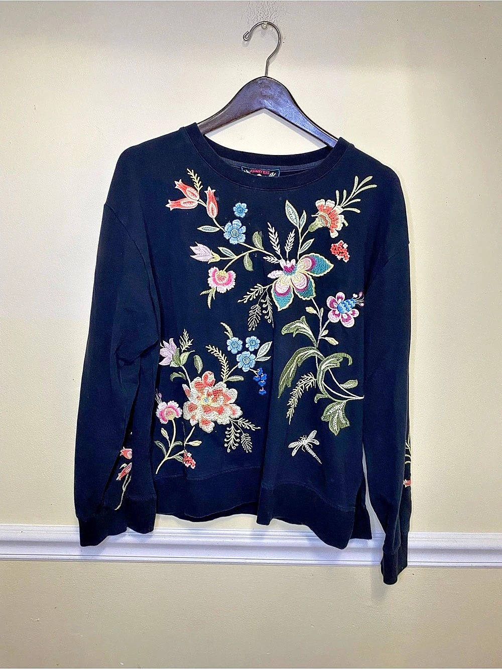 Johnny Was Floral Embroidered Top in Black Large